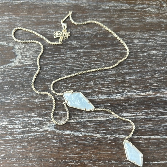Kendra Scott Jewelry - Kendra Scott Lilith Y Mother Of Pearl Elegant Gold Necklace